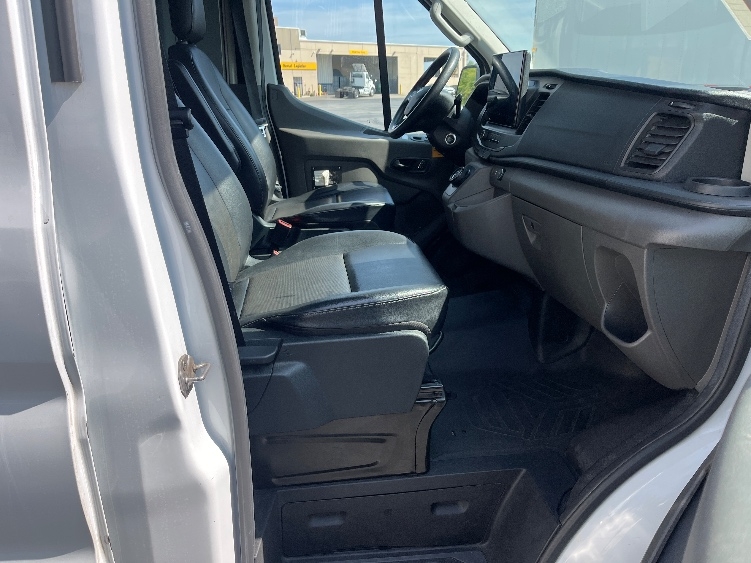 Used 2022 Ford E-Transit 350 - photo 22