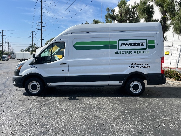 Used 2022 Ford E-Transit 350 - photo 6