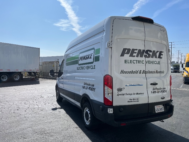 Used 2022 Ford E-Transit 350 - photo 8