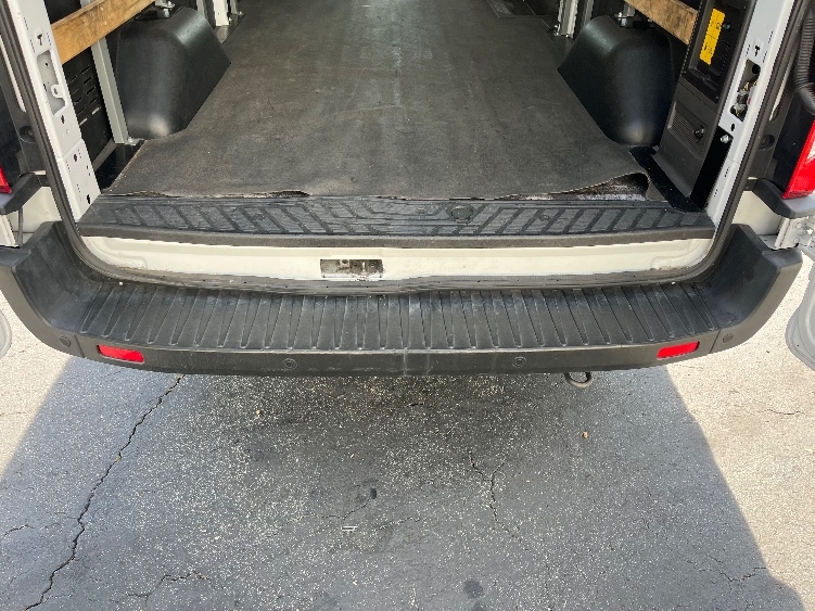Used 2022 Ford E-Transit 350 - photo 11