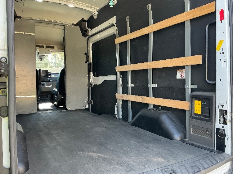 Used 2022 Ford E-Transit 350 - photo 14