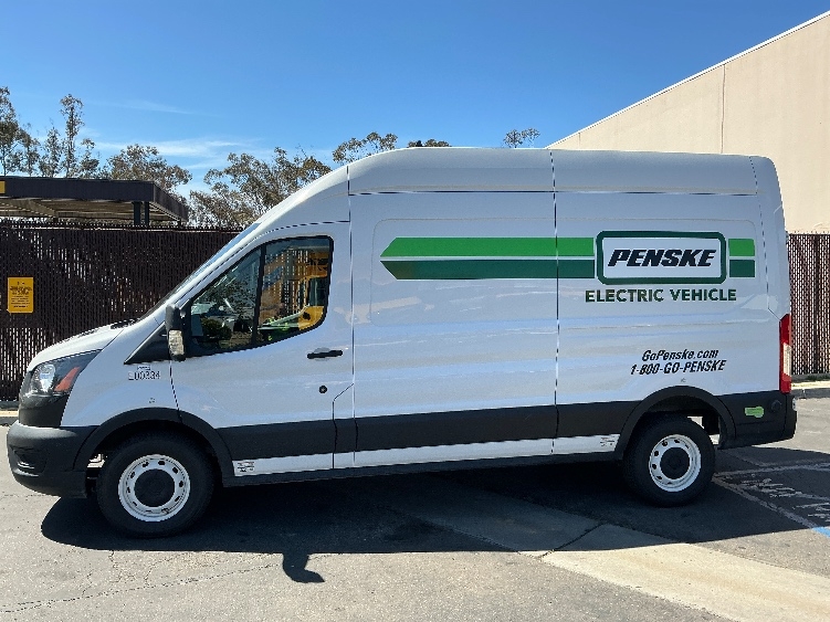 Used 2022 Ford E-Transit 350 - photo 6