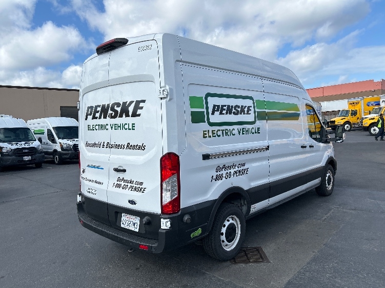 Used 2022 Ford E-Transit 350 - photo 14