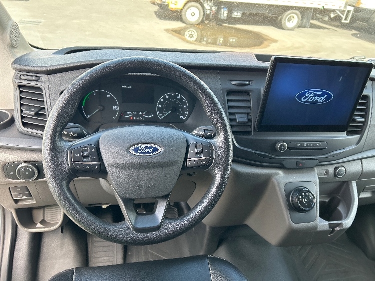 Used 2022 Ford E-Transit 350 - photo 19