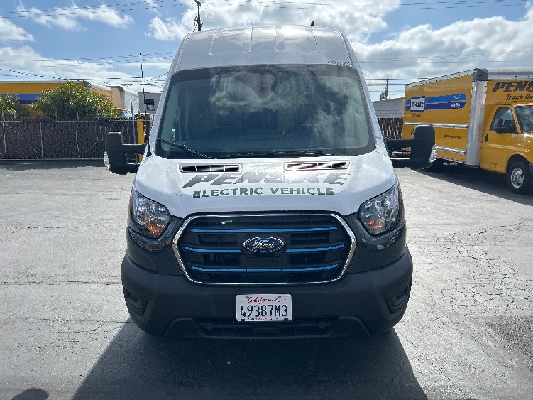 Used 2022 Ford E-Transit 350 - photo 2