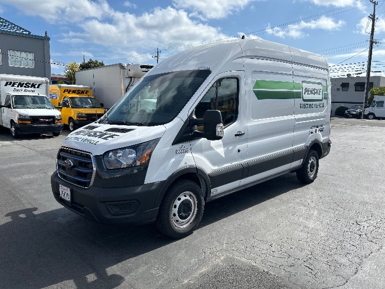 Used 2022 Ford E-Transit 350 - photo 5