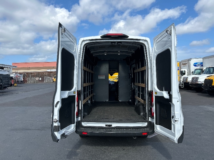 Used 2022 Ford E-Transit 350 - photo 10