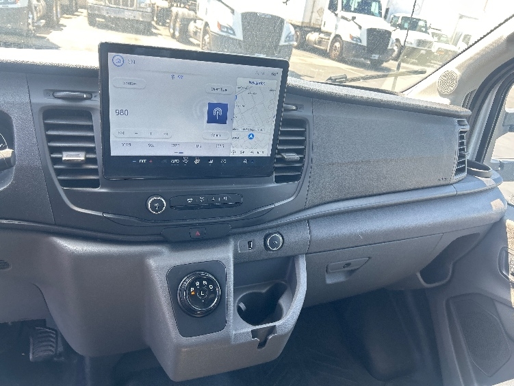 Used 2022 Ford E-Transit 350 - photo 19