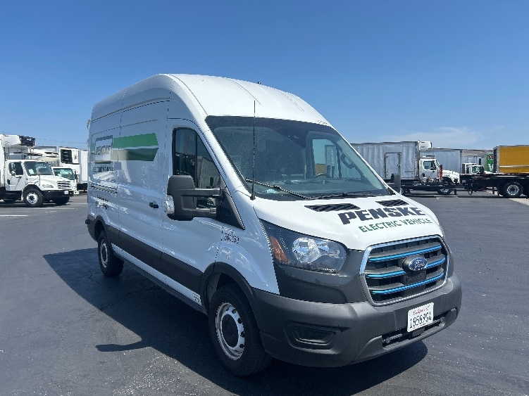 Used 2022 Ford E-Transit 350 - photo 5