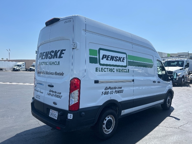 Used 2022 Ford E-Transit 350 - photo 7