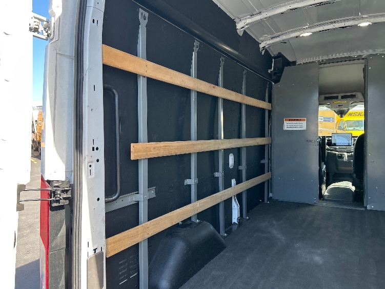 Used 2022 Ford E-Transit 350 - photo 12