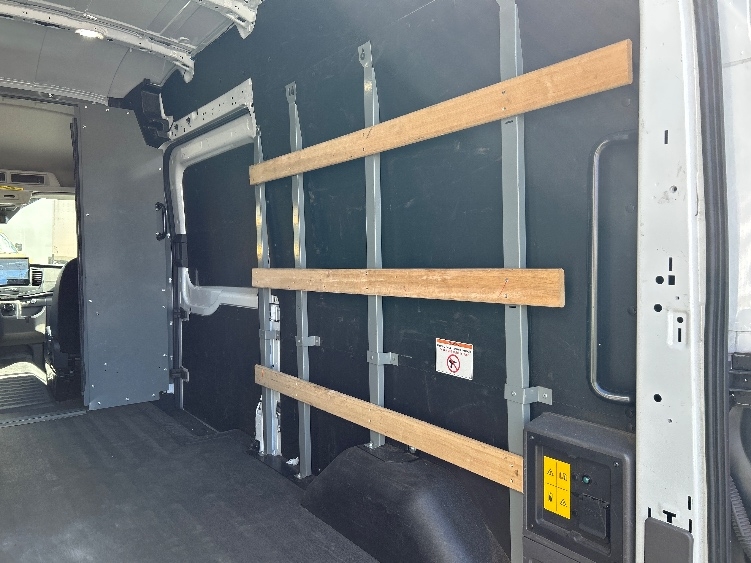 Used 2022 Ford E-Transit 350 - photo 13