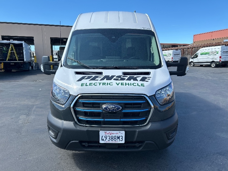 Used 2022 Ford E-Transit 350 - photo 2