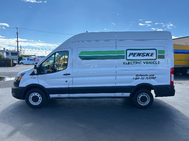 Used 2022 Ford E-Transit 350 - photo 6