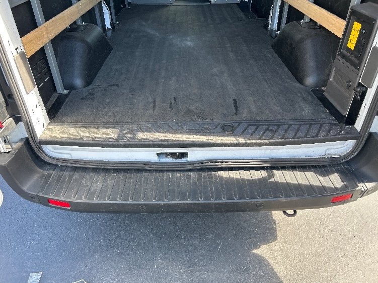 Used 2022 Ford E-Transit 350 - photo 11