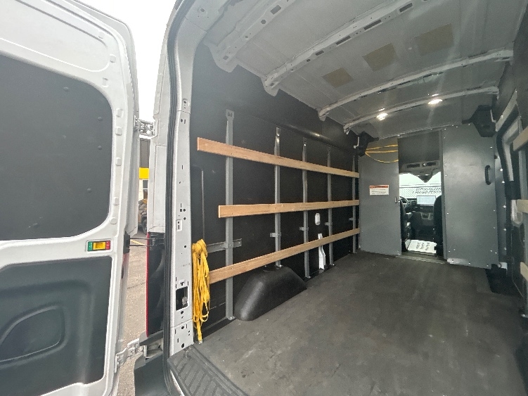 Used 2022 Ford E-Transit 350 - photo 13