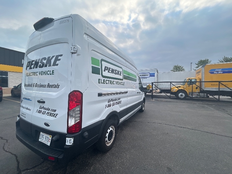 Used 2022 Ford E-Transit 350 - photo 15