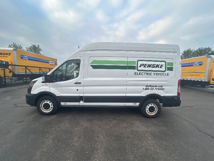 Used 2022 Ford E-Transit 350 - photo 6