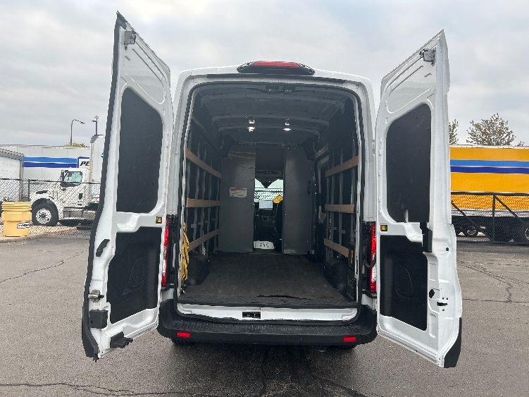 Used 2022 Ford E-Transit 350 - photo 10