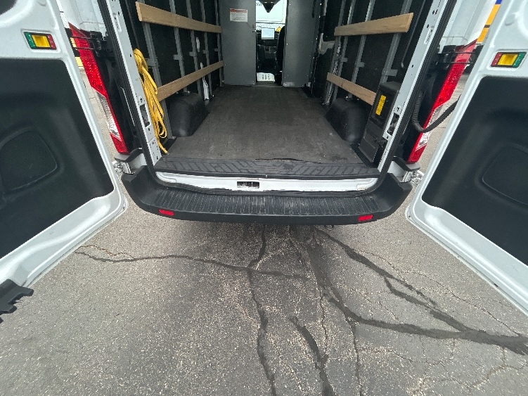 Used 2022 Ford E-Transit 350 - photo 11