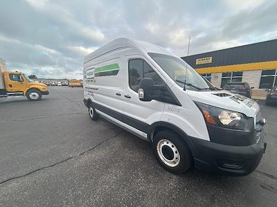 Used 2022 Ford E-Transit 350 - photo 1