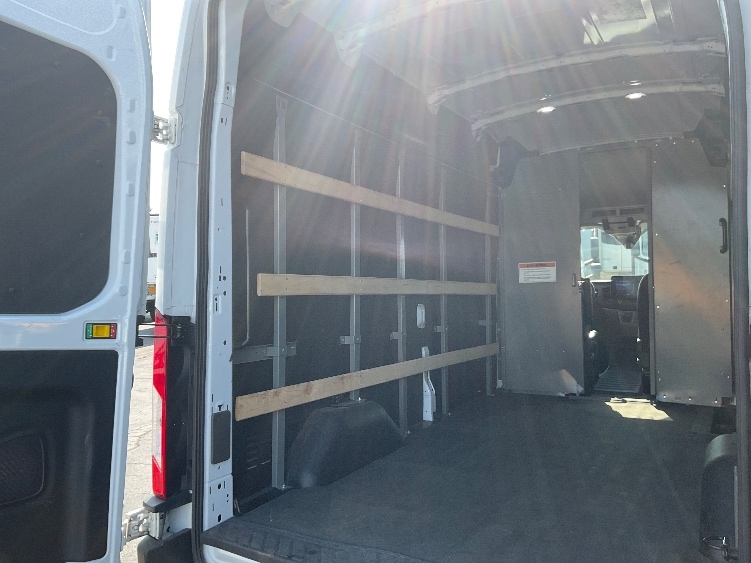 Used 2022 Ford E-Transit 350 - photo 13