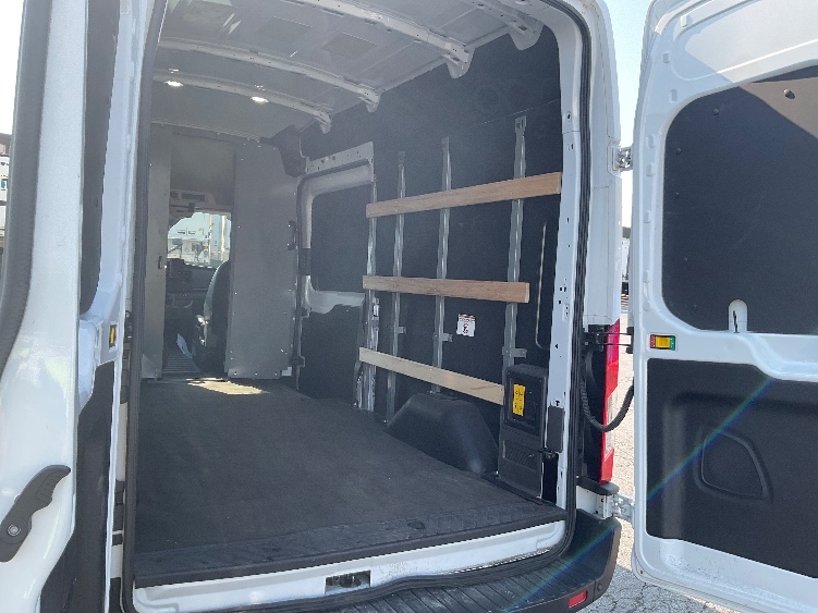 Used 2022 Ford E-Transit 350 - photo 14