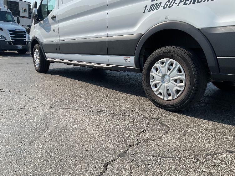 Used 2022 Ford E-Transit 350 - photo 7