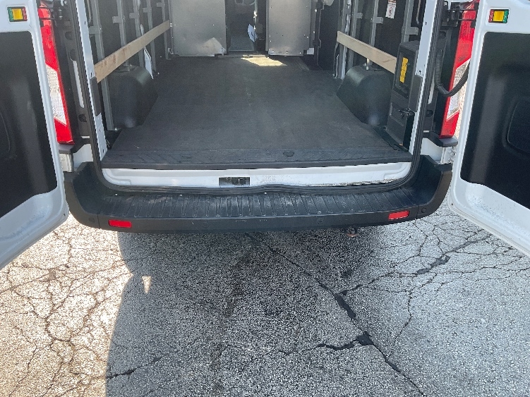 Used 2022 Ford E-Transit 350 - photo 11
