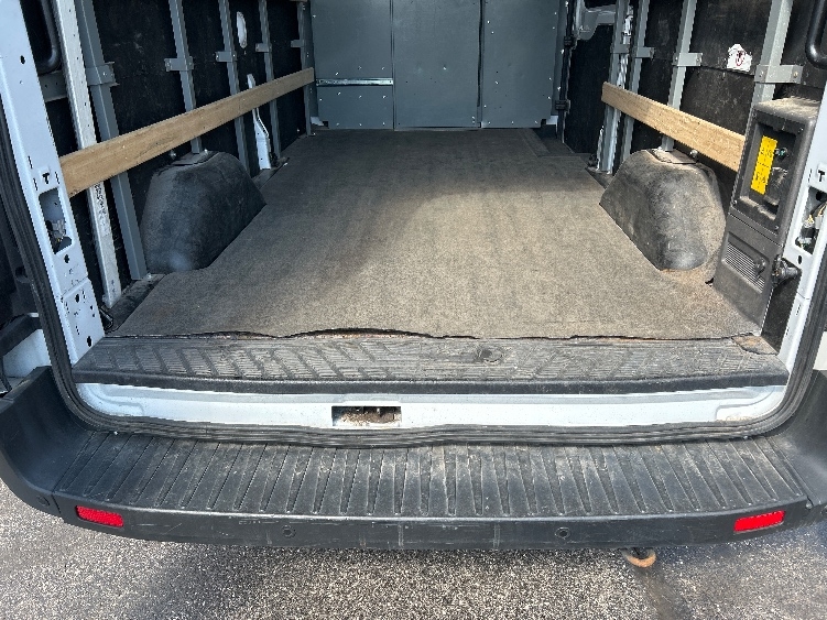 Used 2022 Ford E-Transit 350 - photo 11