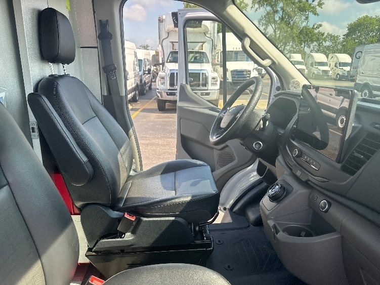 Used 2022 Ford E-Transit 350 - photo 22