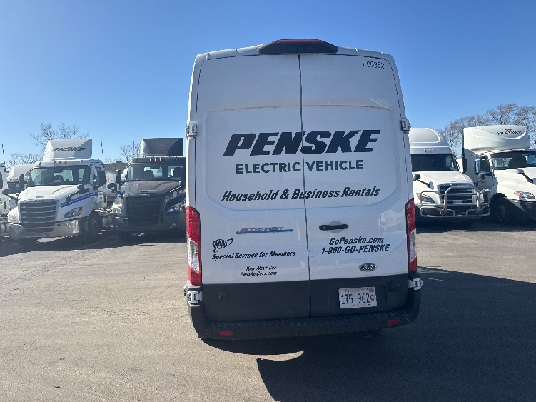 Used 2022 Ford E-Transit 350 - photo 8