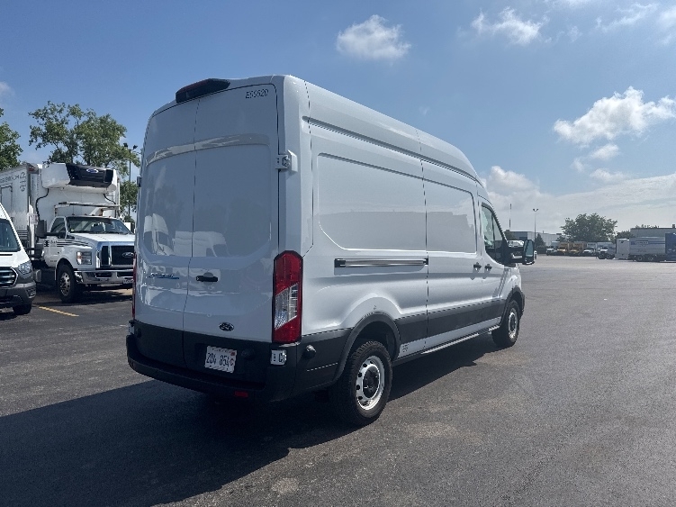 Used 2022 Ford E-Transit 350 - photo 13