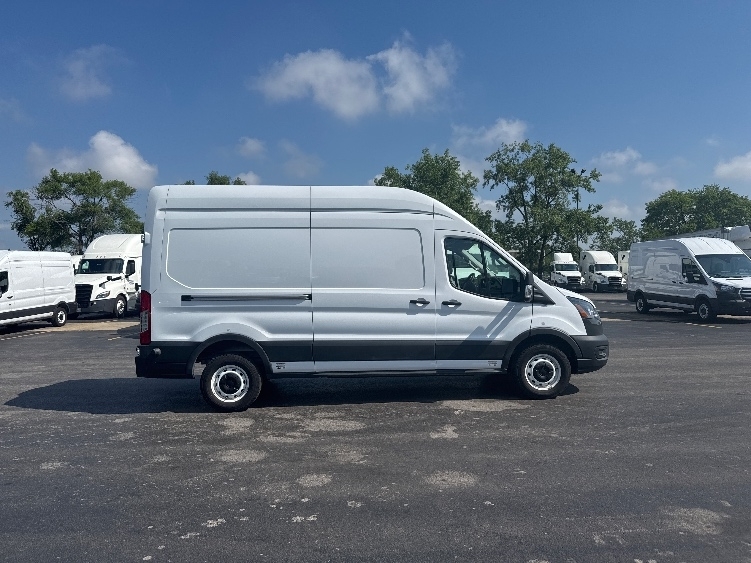 Used 2022 Ford E-Transit 350 - photo 15