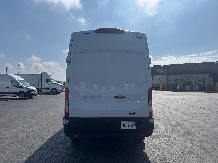 Used 2022 Ford E-Transit 350 - photo 8