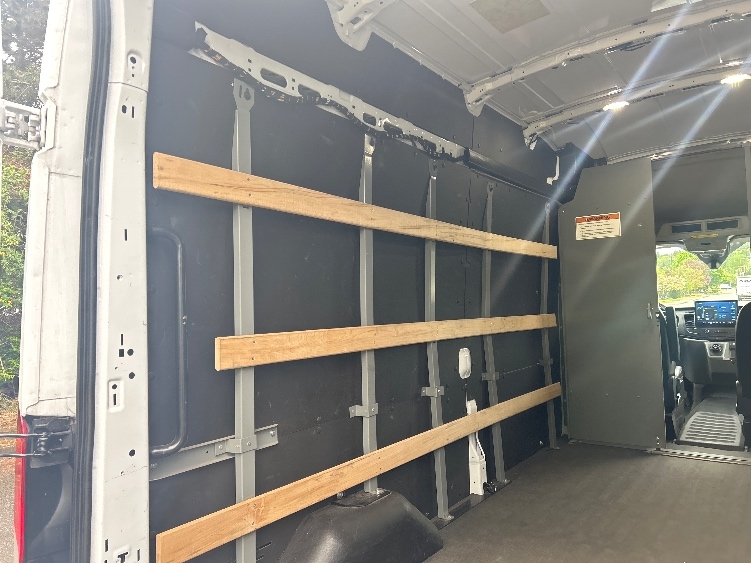 Used 2022 Ford E-Transit 350 - photo 13