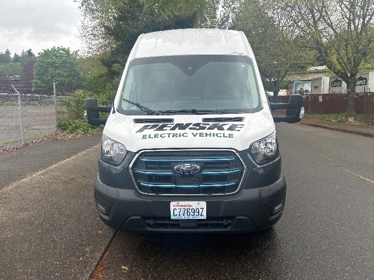 Used 2022 Ford E-Transit 350 - photo 2