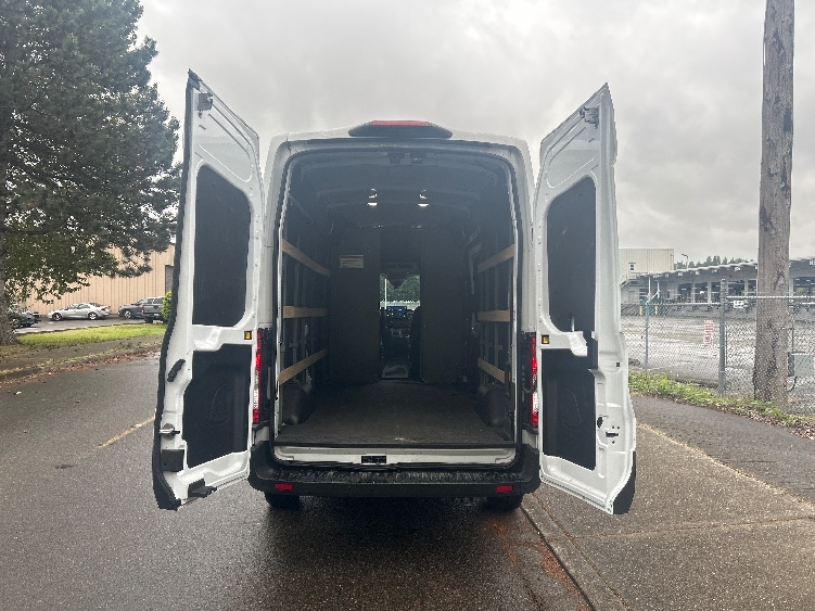 Used 2022 Ford E-Transit 350 - photo 11