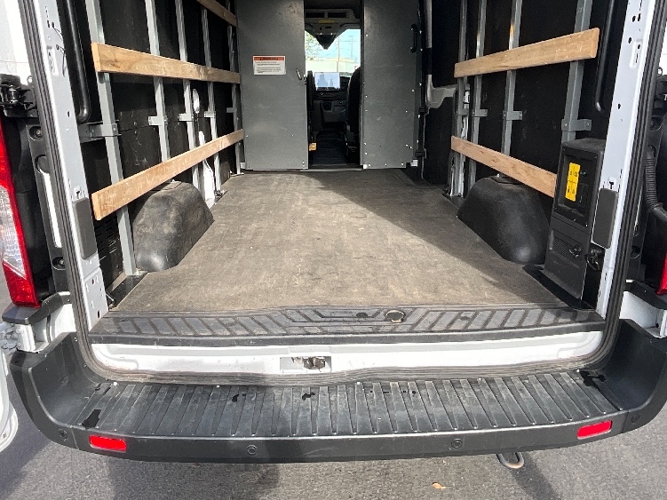 Used 2022 Ford E-Transit 350 - photo 12