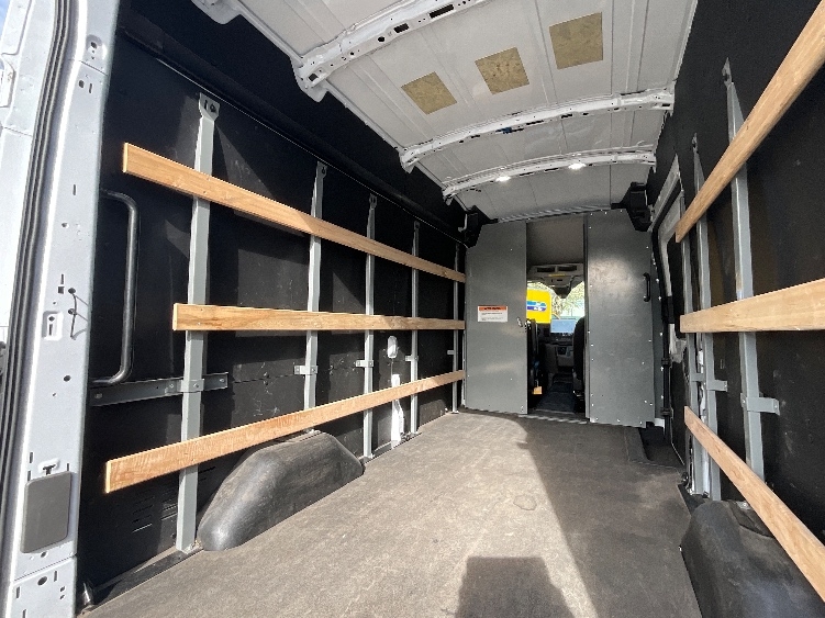 Used 2022 Ford E-Transit 350 - photo 13