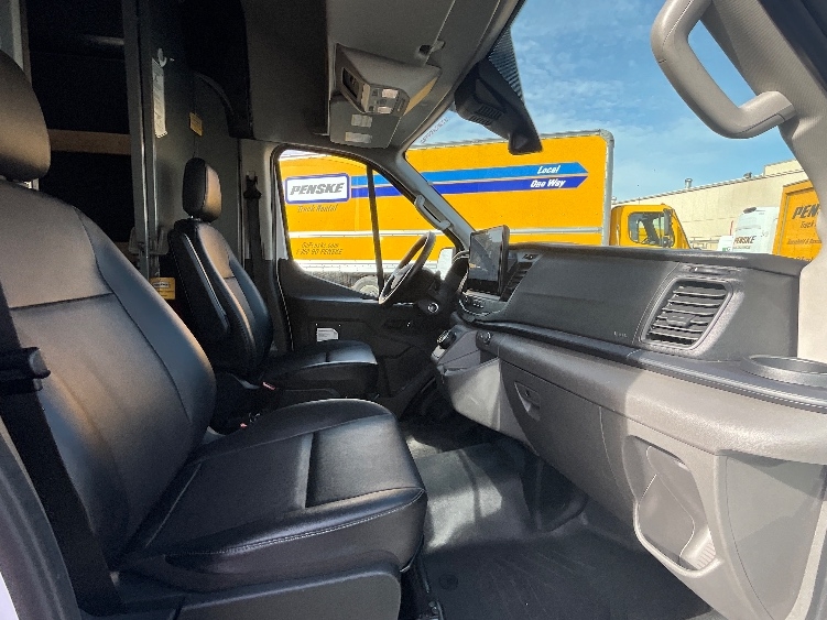 Used 2022 Ford E-Transit 350 - photo 24