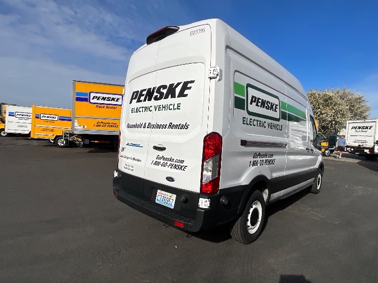 Used 2022 Ford E-Transit 350 - photo 28