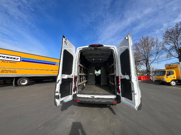 Used 2022 Ford E-Transit 350 - photo 11