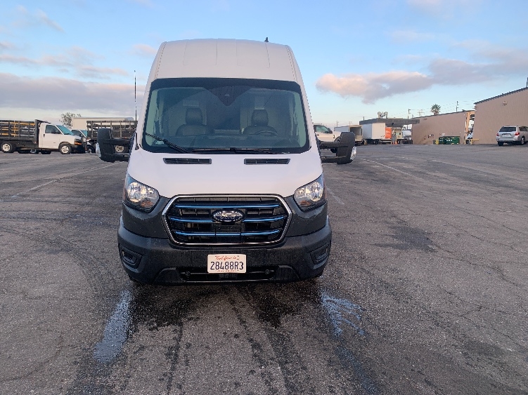 Used 2022 Ford E-Transit 350 - photo 2