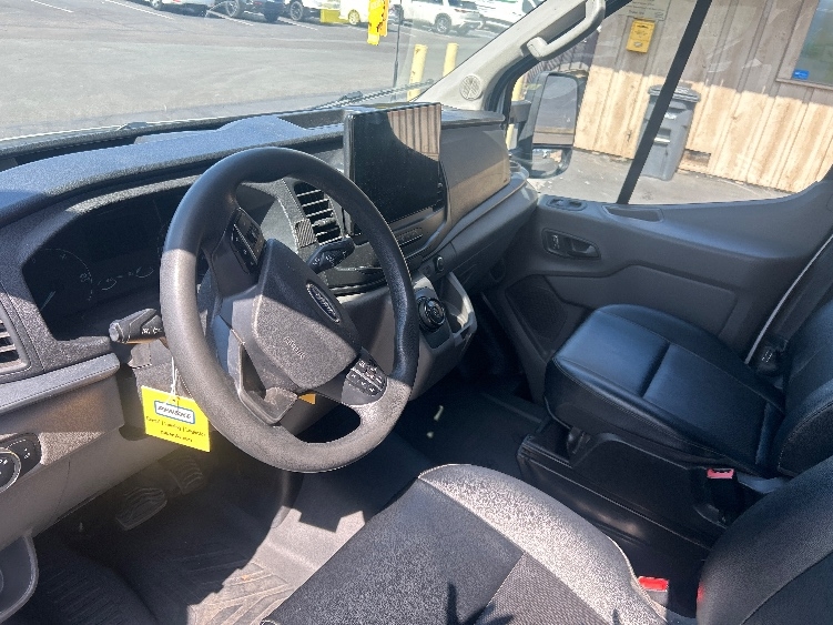 Used 2022 Ford E-Transit 350 - photo 19