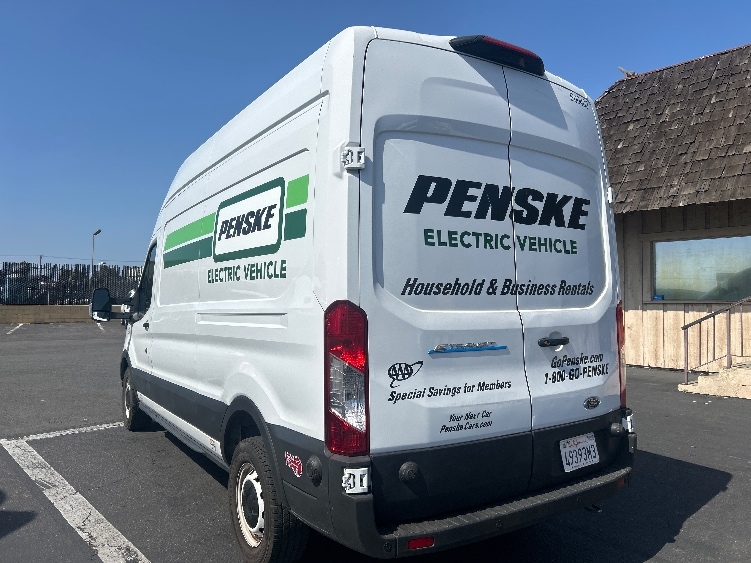 Used 2022 Ford E-Transit 350 - photo 27