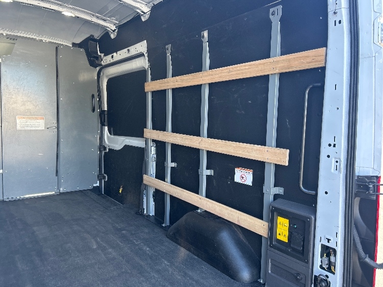 Used 2022 Ford E-Transit 350 - photo 13