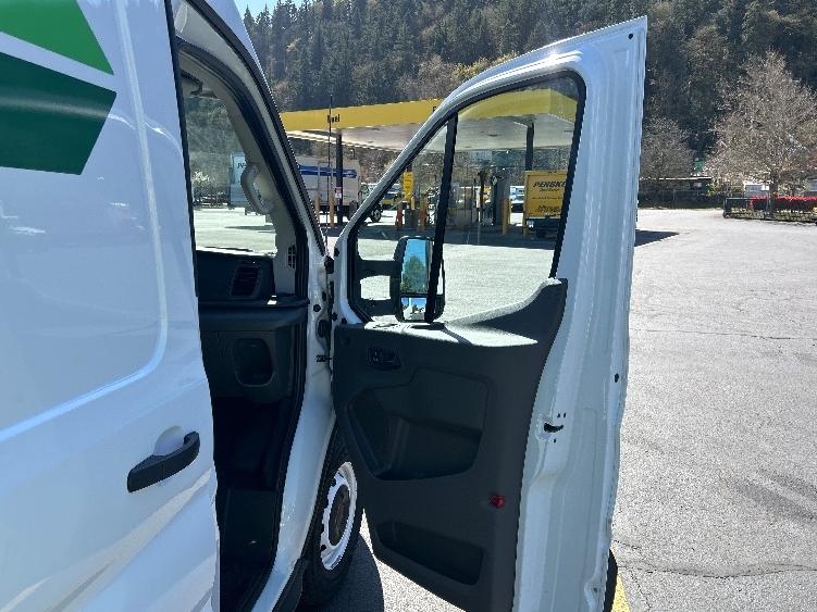 Used 2022 Ford E-Transit 350 - photo 21