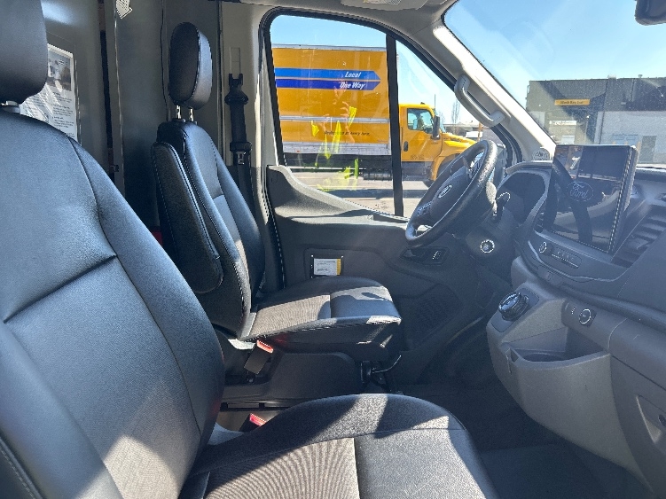Used 2022 Ford E-Transit 350 - photo 23