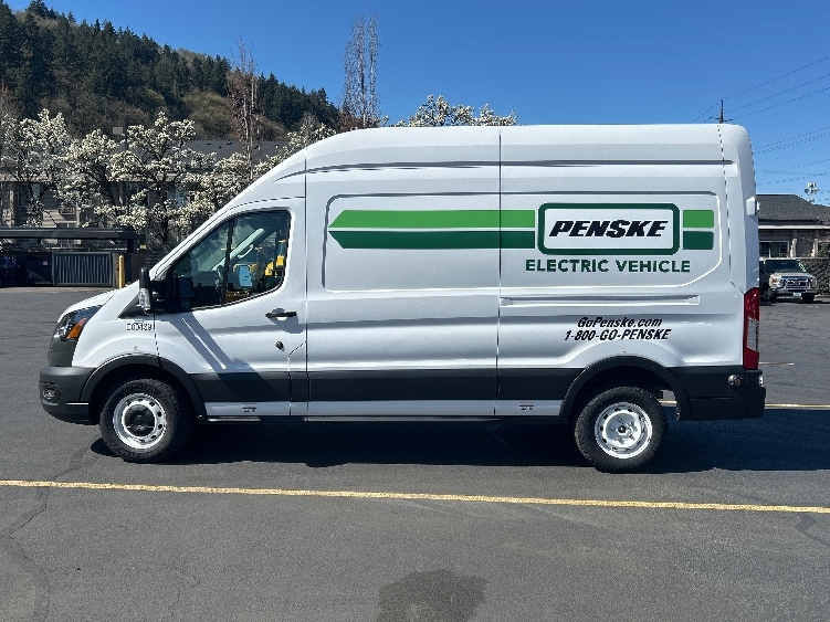 Used 2022 Ford E-Transit 350 - photo 6